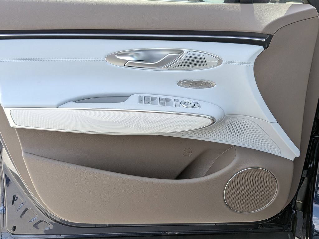 New 2026 Genesis GV70 2.5T Advanced AWD/4WD image 10