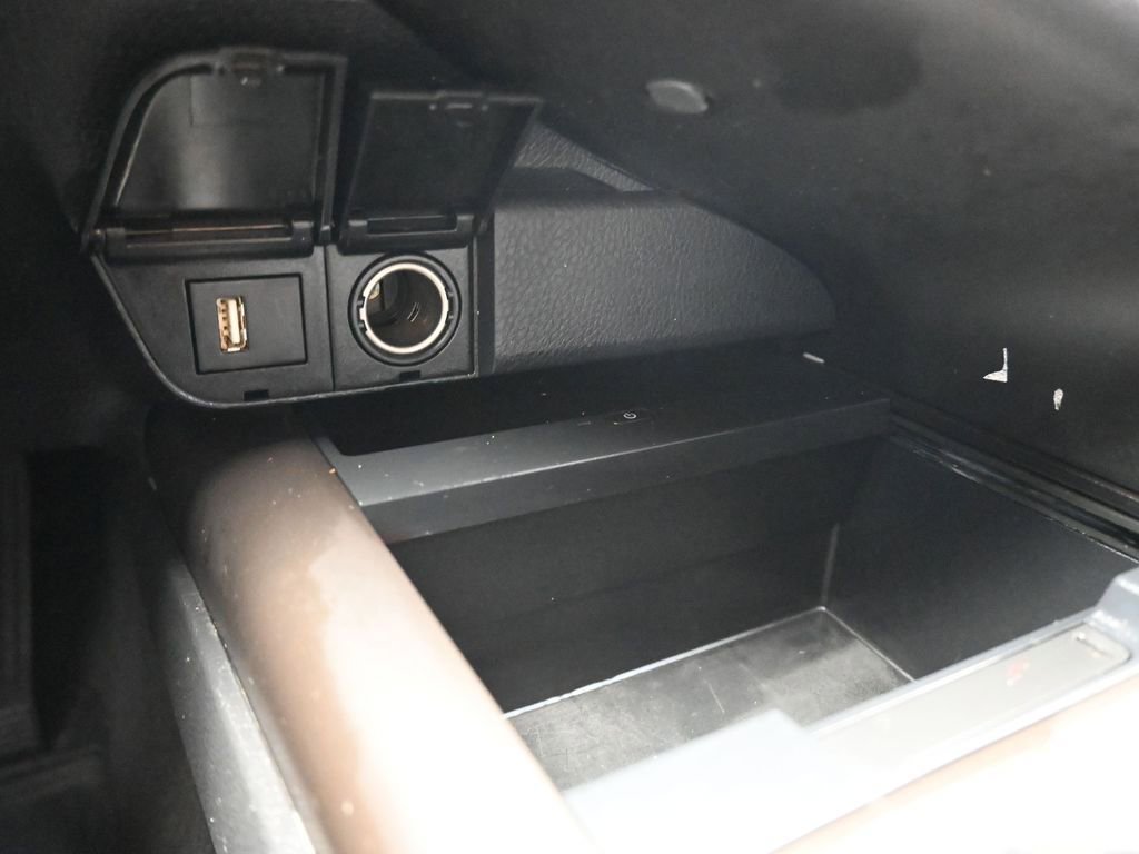 Used 2023 Toyota Camry XSE w/ Navigation Package image 22