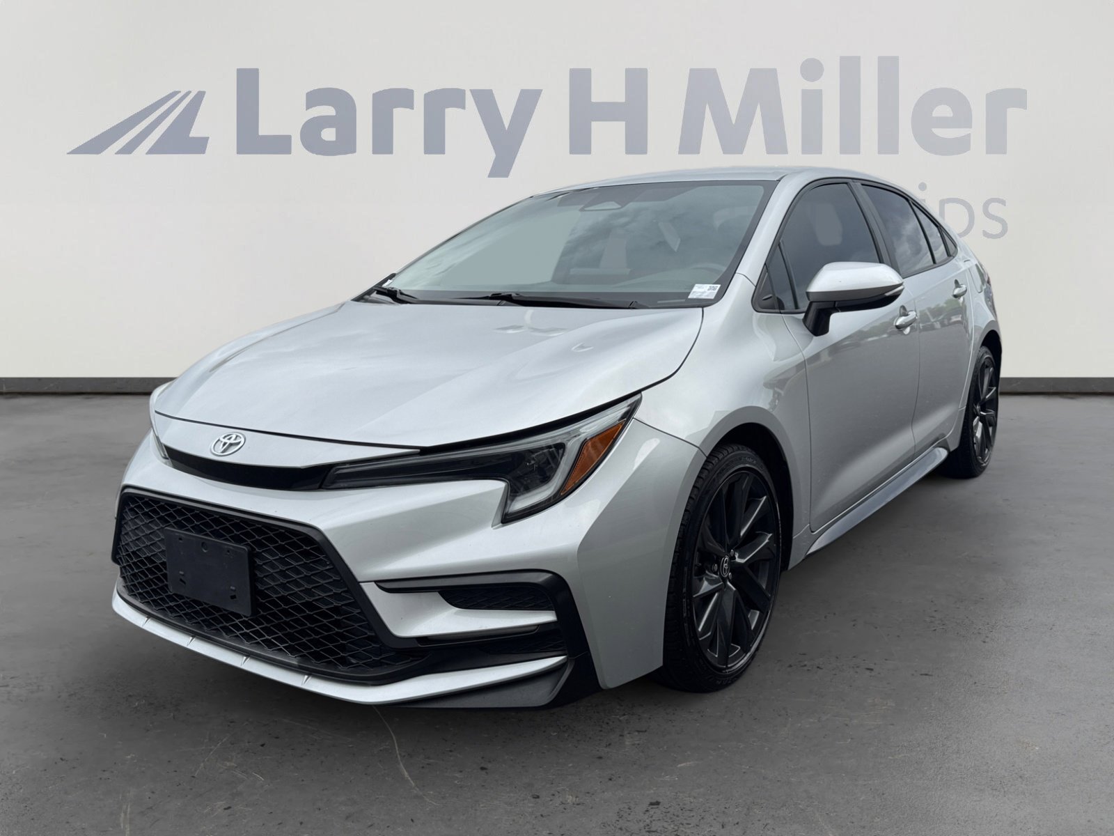 Used 2023 Toyota Corolla SE image 1