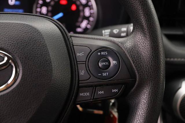 Certified 2022 Toyota RAV4 LE AWD/4WD image 12