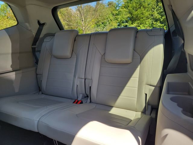 Used 2024 Volkswagen Atlas SEL image 11