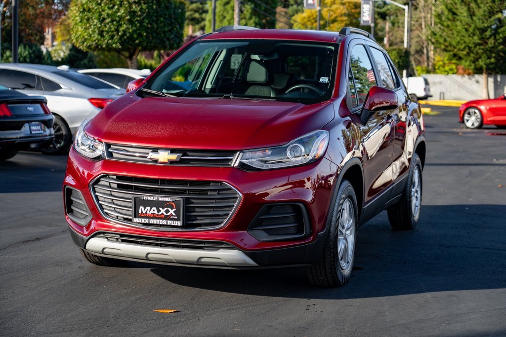 Used 2022 Chevrolet Trax LT w/ LT Convenience Package image 4
