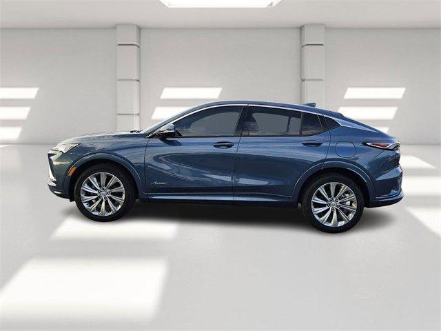 Certified 2025 Buick Envista Avenir image 2