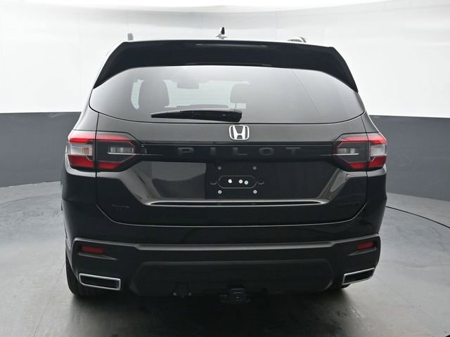 Used 2023 Honda Pilot Sport image 4