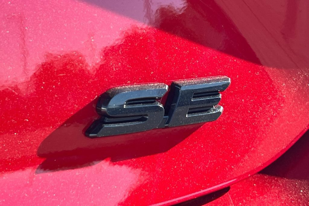 Used 2026 Toyota Camry SE FWD image 27