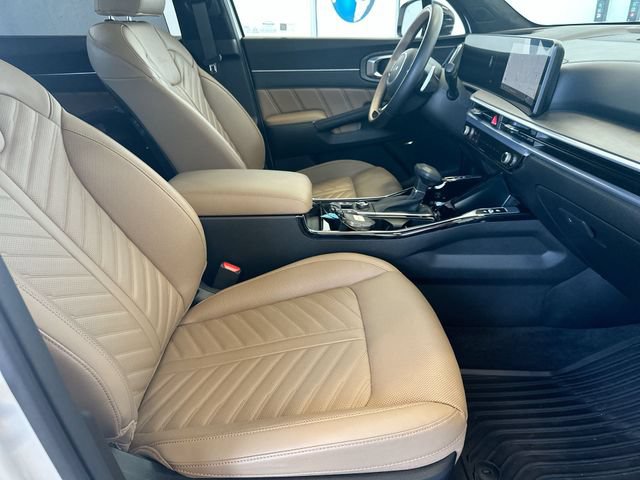Certified 2025 Kia Sorento SX Prestige w/ Olive Brown Leather Package AWD/4WD image 24