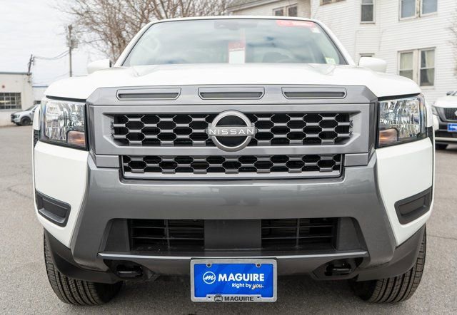 Certified 2025 Nissan Frontier SV image 3