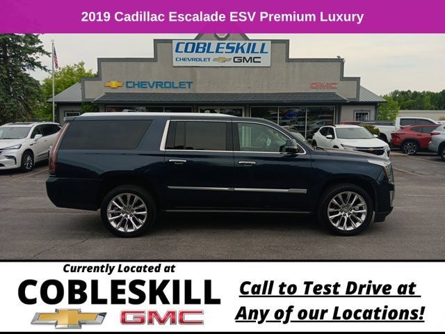 Used 2019 Cadillac Escalade ESV Premium Luxury AWD/4WD image 2