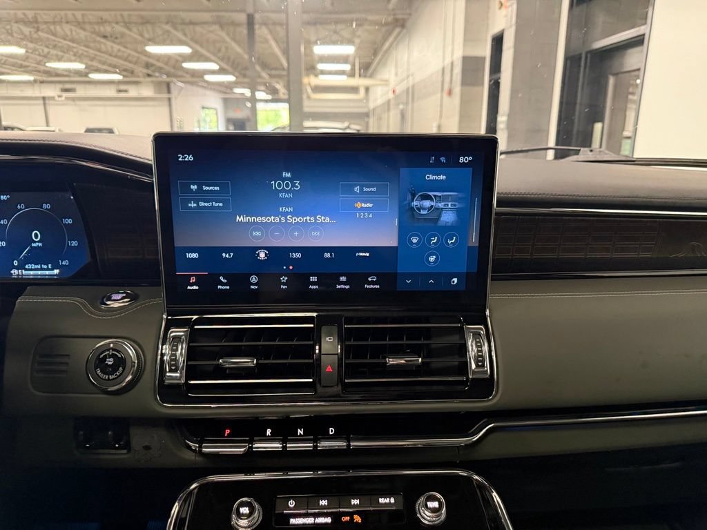 Used 2022 Lincoln Navigator L Black Label AWD/4WD image 13