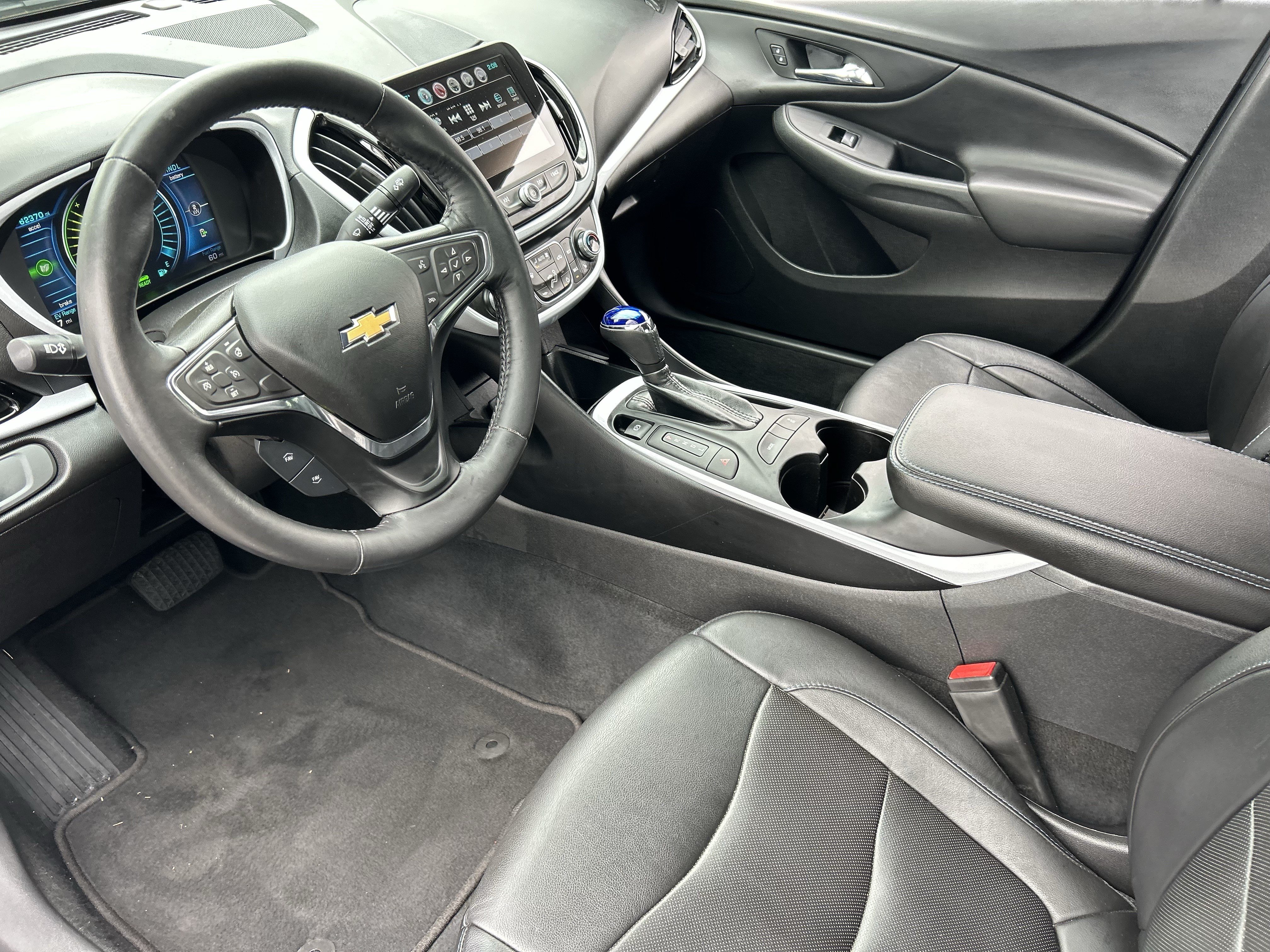 Used 2017 Chevrolet Volt LT w/ Comfort Package FWD image 16