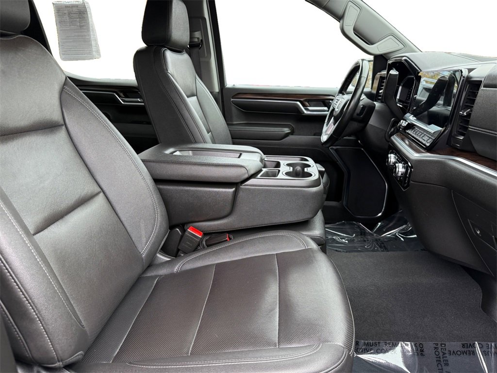 Used 2024 GMC Sierra 1500 SLT image 15