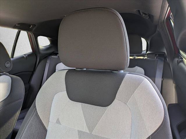 Used 2024 Chevrolet Trax RS w/ Sunroof Package FWD image 14