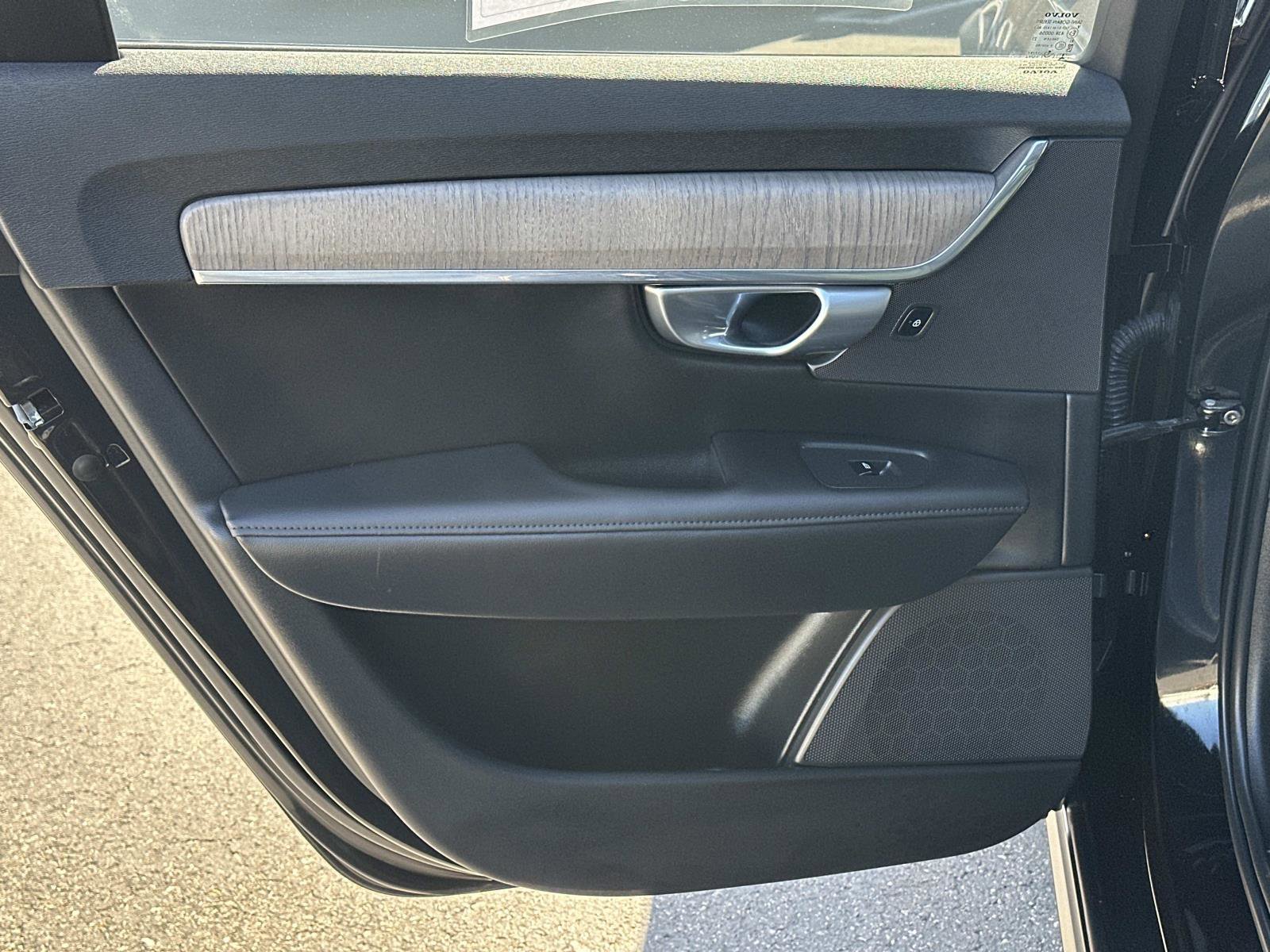 Certified 2024 Volvo V90 B6 Cross Country Plus w/ Climate Package image 20