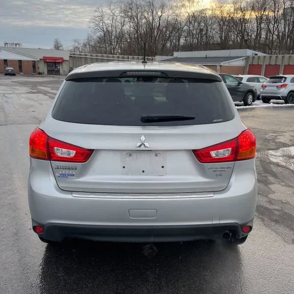 Used 2015 Mitsubishi Outlander Sport ES image 4