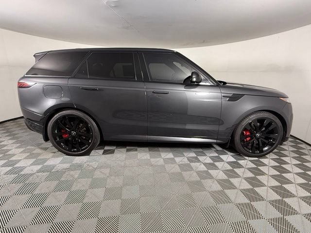 Used 2025 Land Rover Range Rover Sport Dynamic SE AWD/4WD image 8