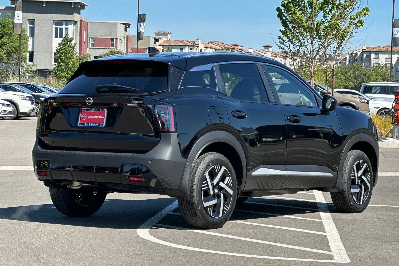 New 2026 Nissan Kicks SV image 4