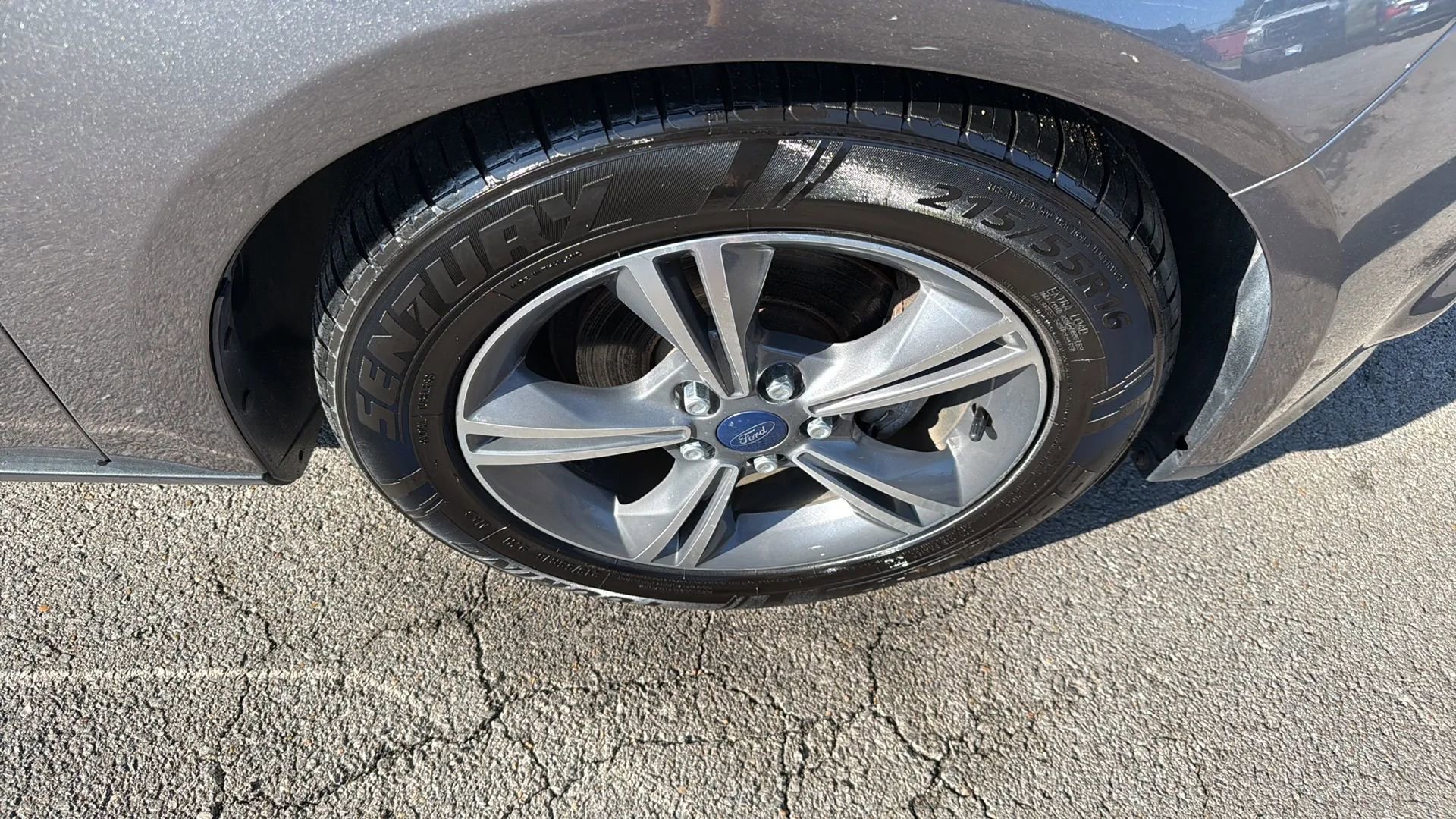 Used 2014 Ford Focus SE w/ SE Sport Package FWD image 23