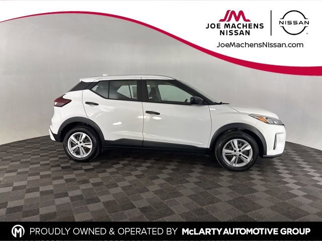 Used 2022 Nissan Kicks S image 5