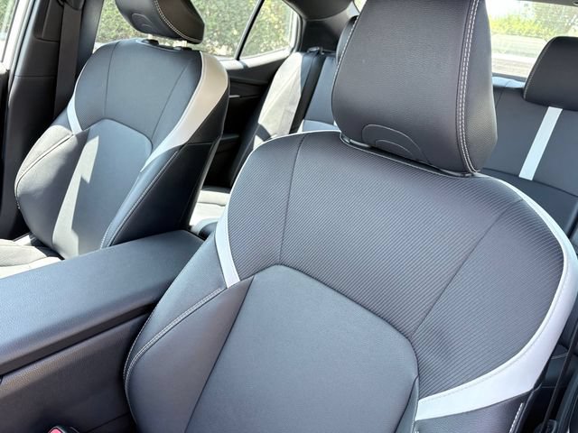 Used 2025 Toyota Camry SE FWD image 11