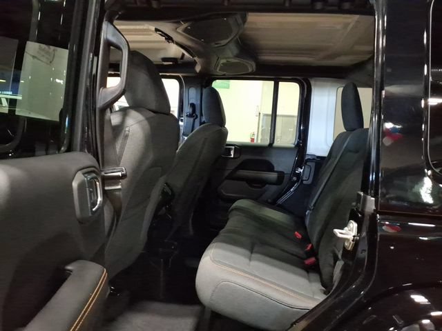 Used 2026 Jeep Wrangler Unlimited Sahara AWD/4WD image 19