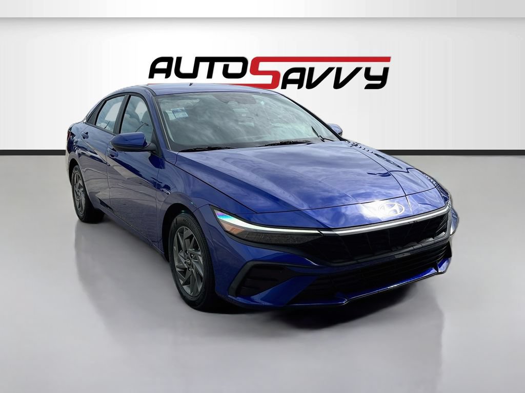 Used 2024 Hyundai Elantra SEL FWD image 1