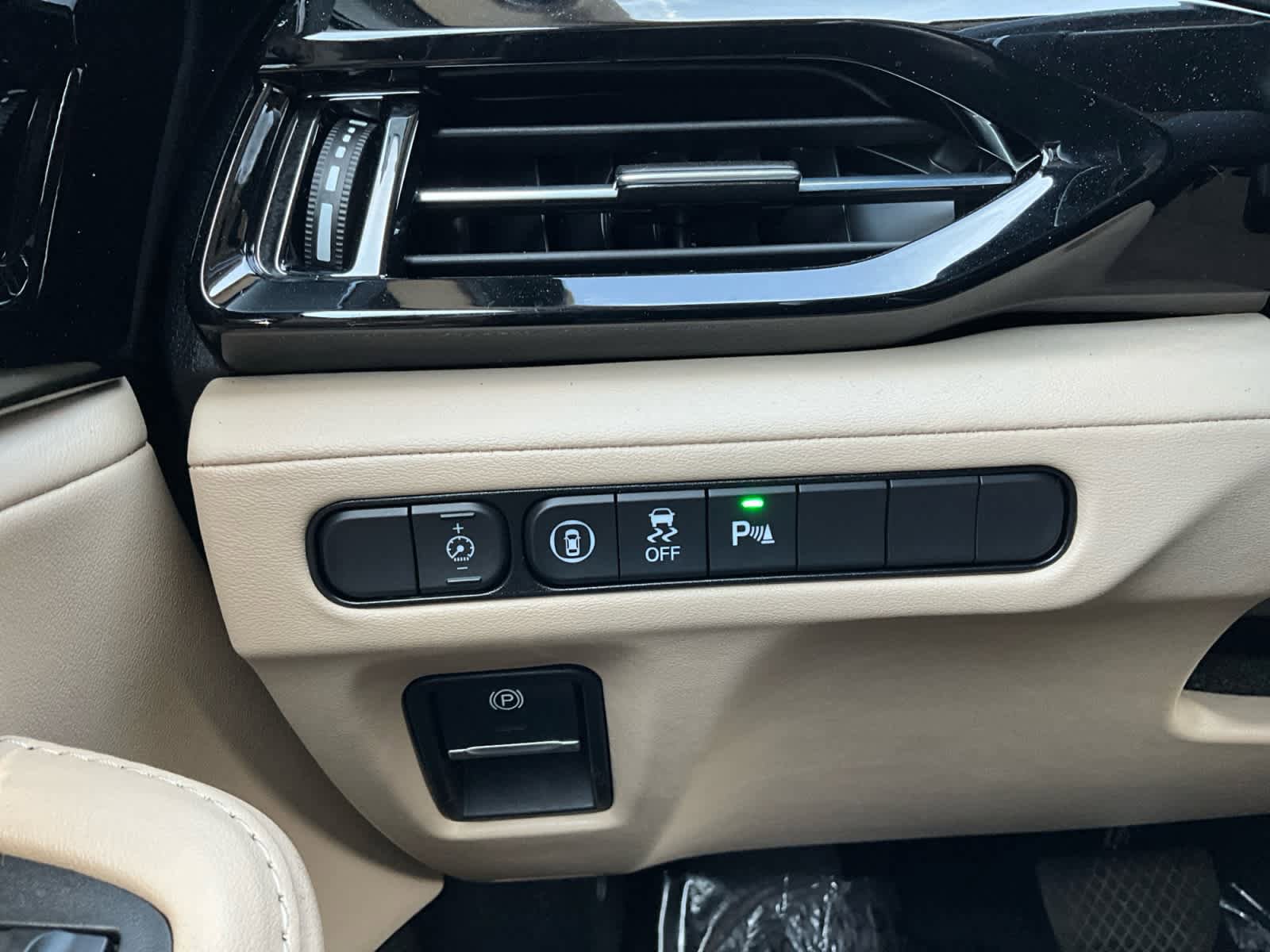 Used 2025 Acura MDX SH-AWD w/ Technology Package image 19
