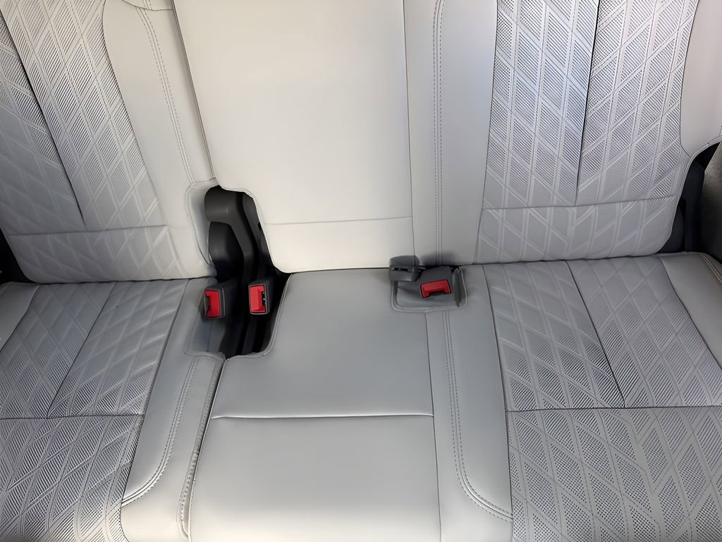 New 2025 Cadillac Escalade IQ Sport 1 w/ LPO, ONYX Package AWD/4WD image 40