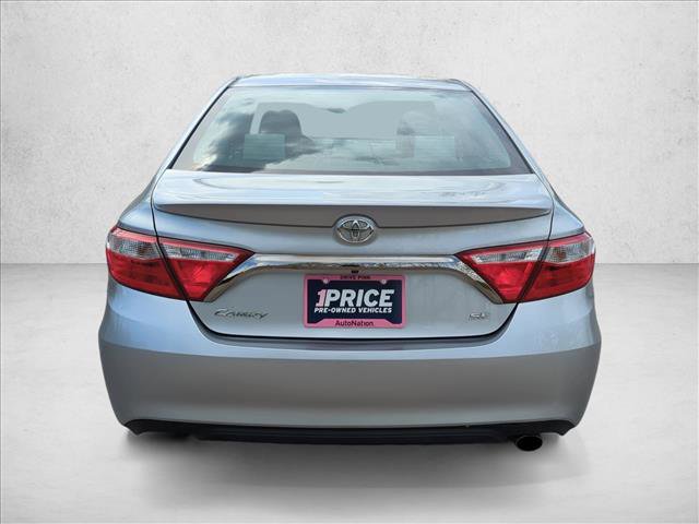 Used 2017 Toyota Camry SE w/ Protection Package (Q2) FWD image 4