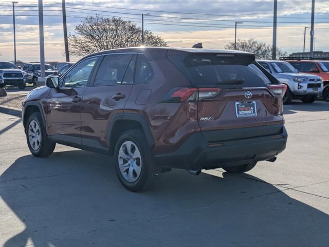 Used 2024 Toyota RAV4 LE image 8