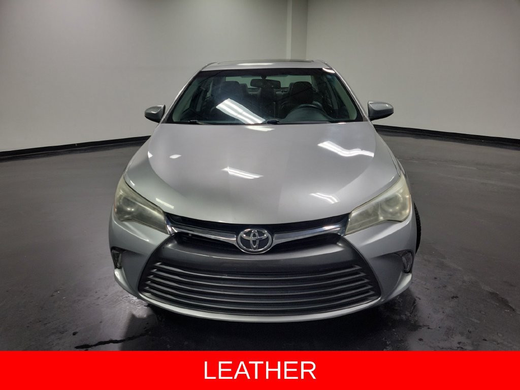 Used 2015 Toyota Camry XLE w/ Moonroof Package FWD image 2
