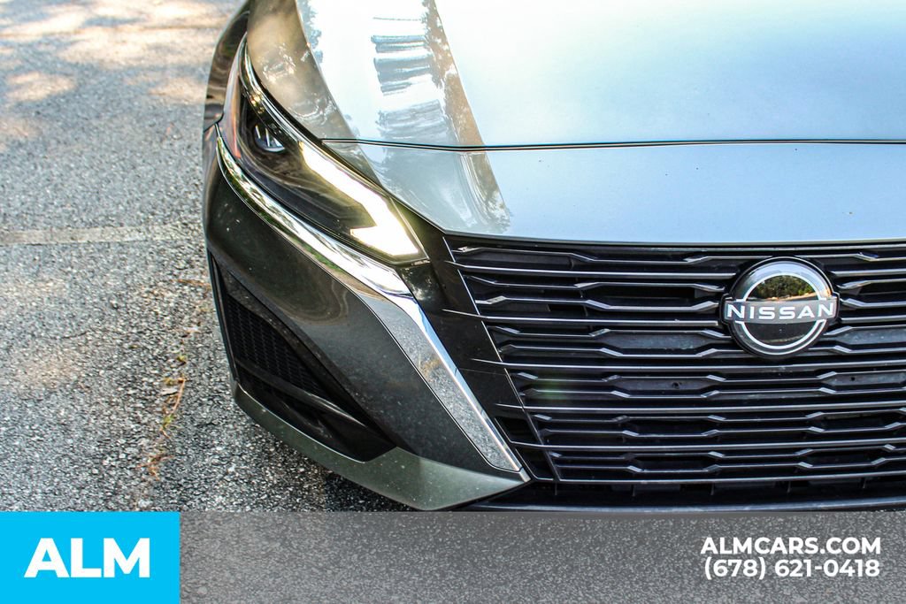 Used 2025 Nissan Altima 2.5 SV FWD image 10