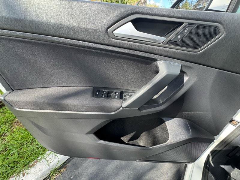 Used 2019 Volkswagen Tiguan S FWD image 17