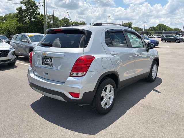 Used 2022 Chevrolet Trax LT w/ LT Convenience Package FWD image 5