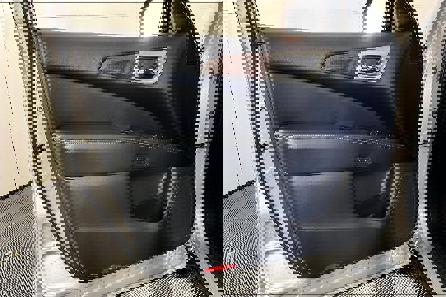 Used 2015 Nissan Pathfinder SL w/ Trailer Tow Package image 19