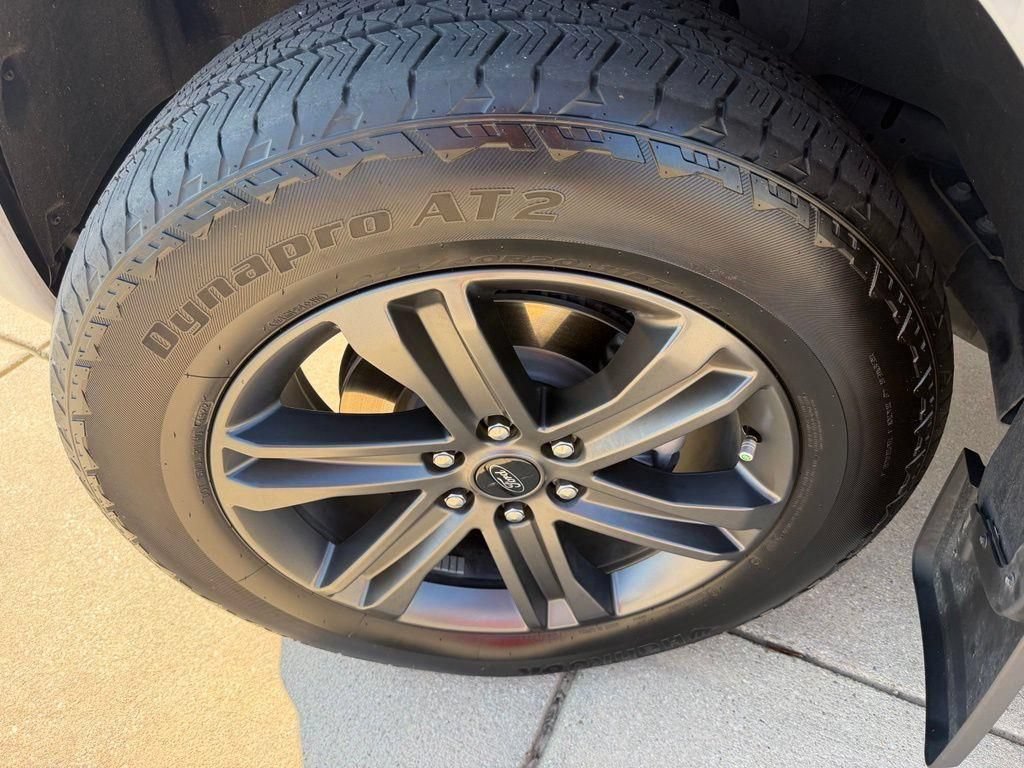 Used 2023 Ford F150 Lariat AWD/4WD image 26