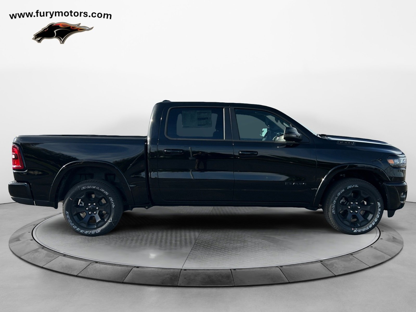 New 2026 RAM 1500 4x4 Crew Cab image 2