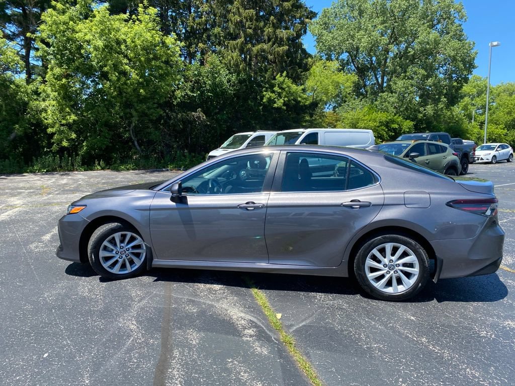 Used 2022 Toyota Camry LE w/ Cold Weather Package AWD/4WD image 5