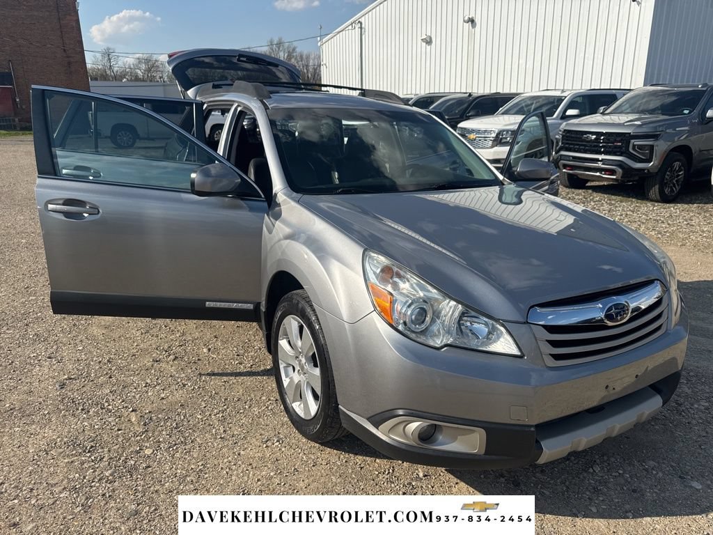 Used 2010 Subaru Outback 2.5i Limited AWD/4WD image 39