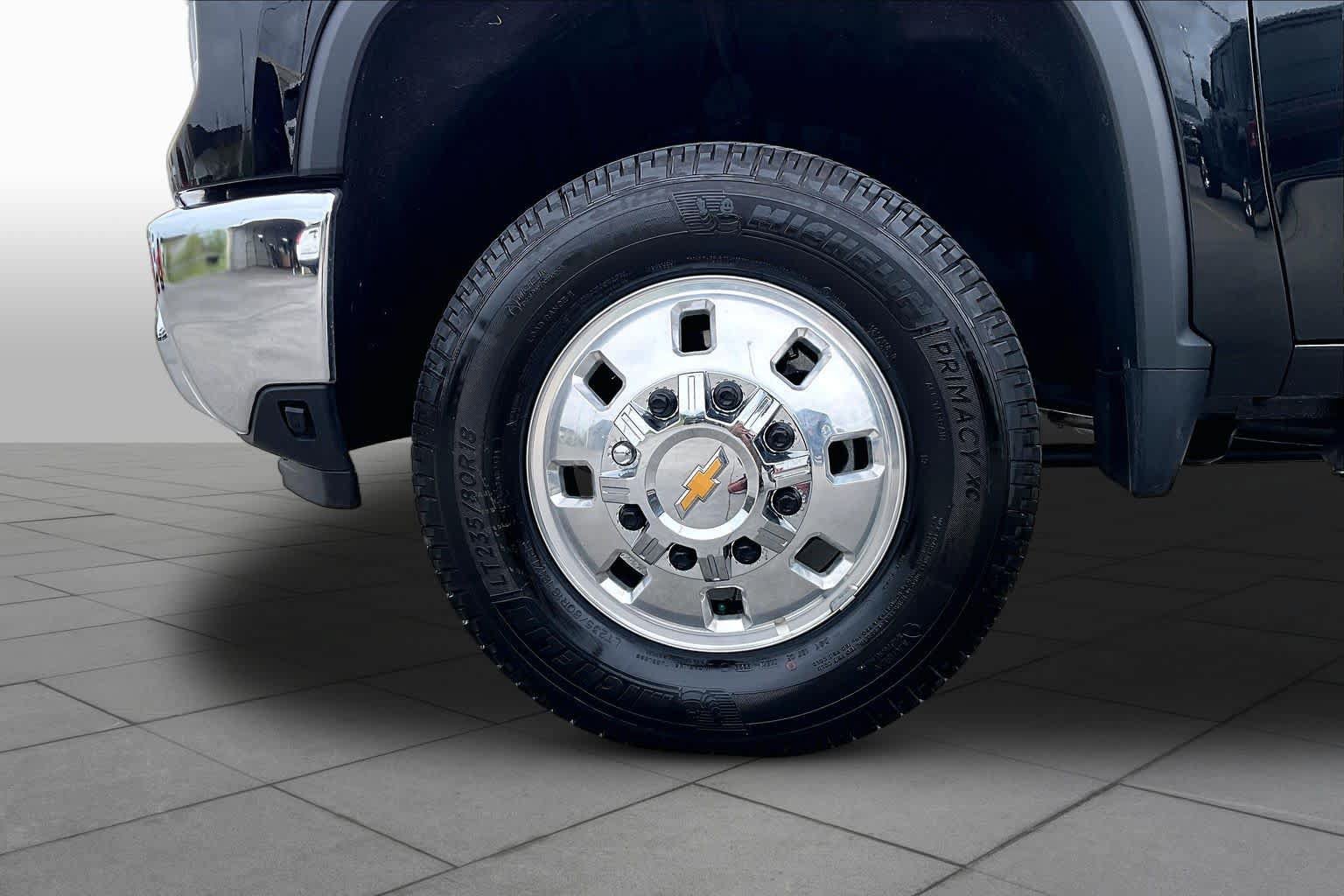 Used 2026 Chevrolet Silverado 3500 LTZ w/ LTZ Texas Edition AWD/4WD image 11