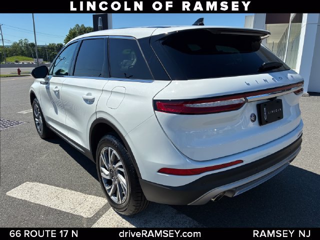 Certified 2023 Lincoln Corsair AWD image 3