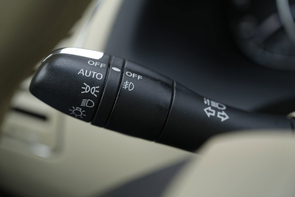 Used 2012 INFINITI QX56 4WD w/ Deluxe Touring Pkg image 54