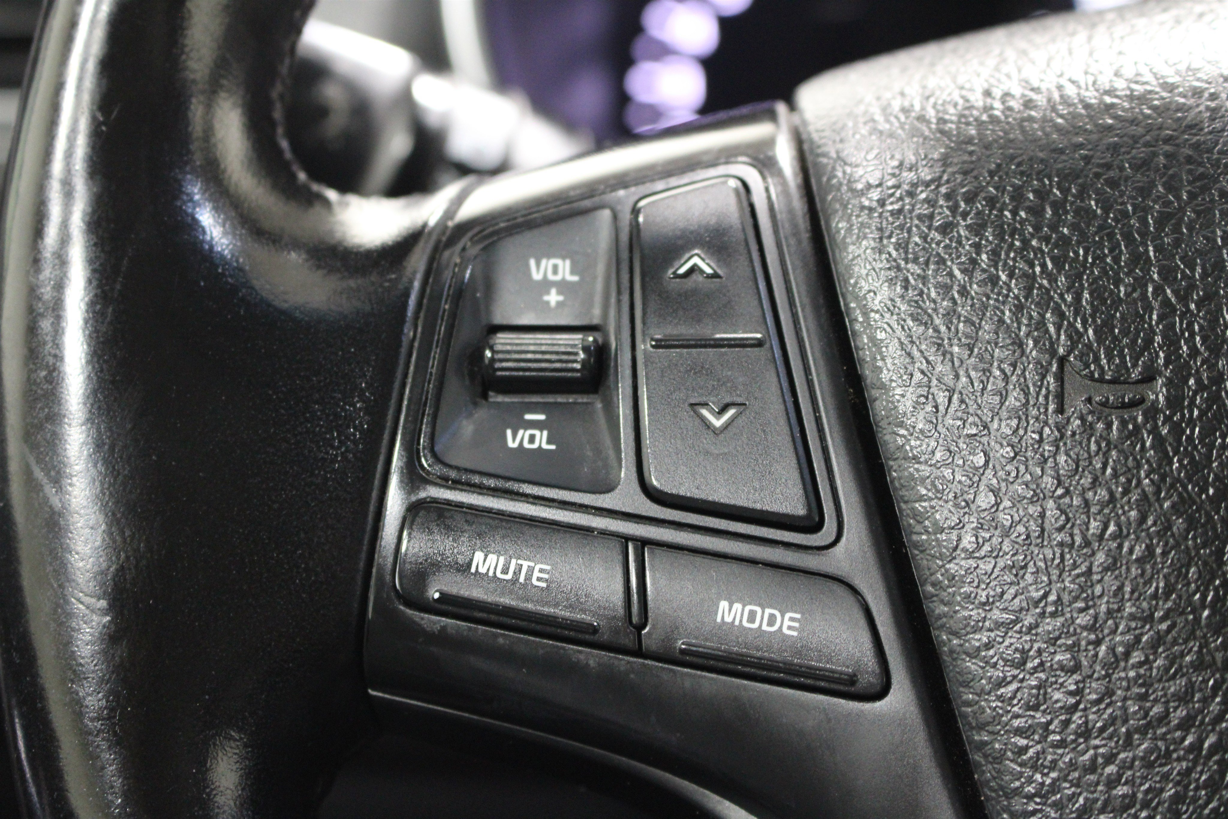 Used 2014 Kia Sorento SX w/ 3rd Row Package image 14