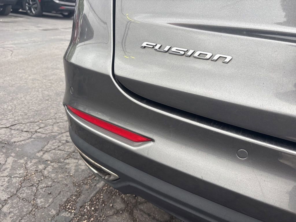 Used 2019 Ford Fusion SE AWD/4WD image 10