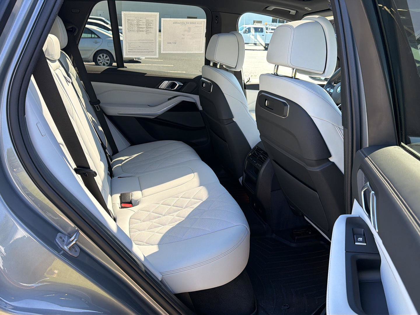 Used 2024 BMW X5 xDrive50e w/ Premium Package AWD/4WD image 12