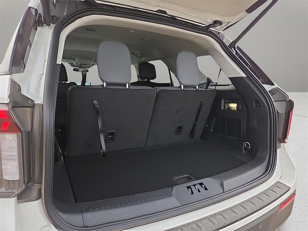 New 2026 Ford Explorer Active image 8