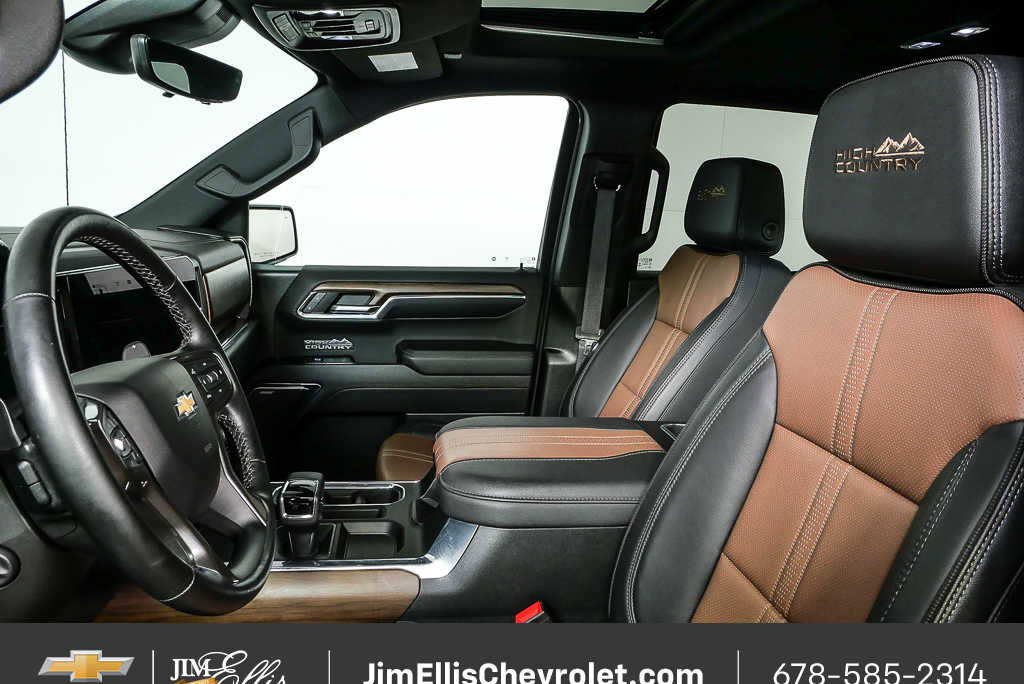 Used 2024 Chevrolet Silverado 1500 High Country w/ Technology Package AWD/4WD image 5