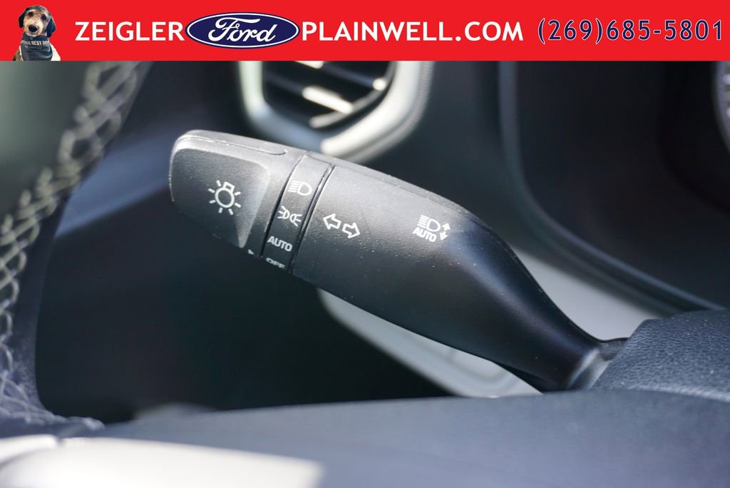 Used 2022 Hyundai Venue SEL FWD image 23