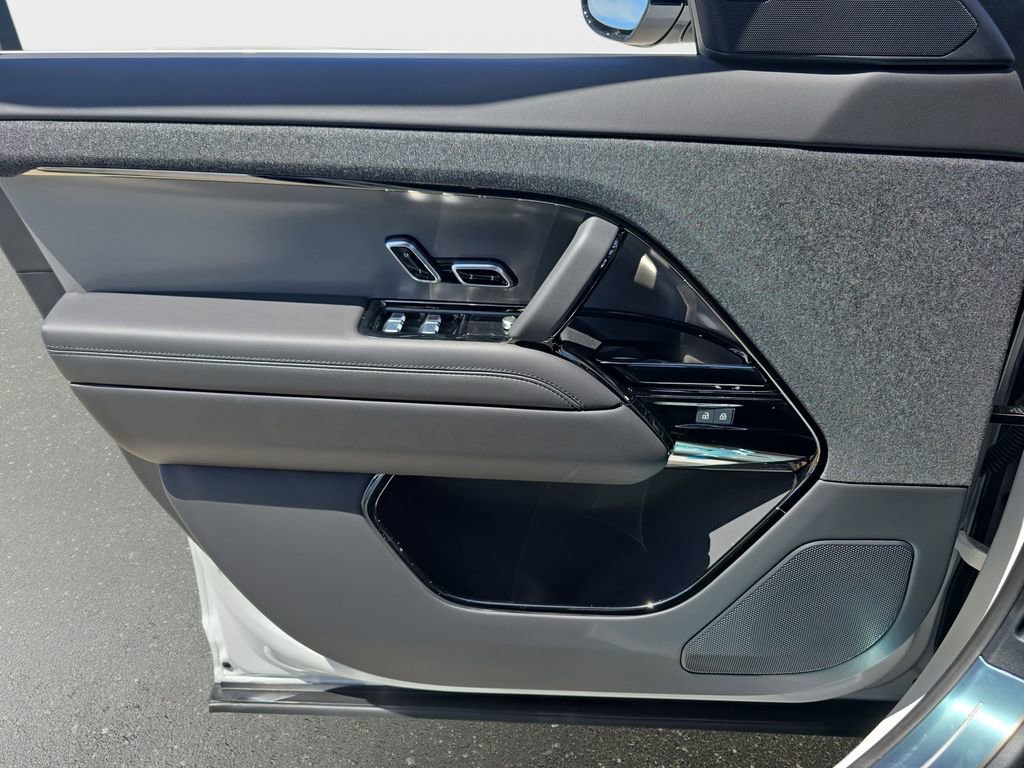 New 2026 Land Rover Range Rover Sport SE AWD/4WD image 28