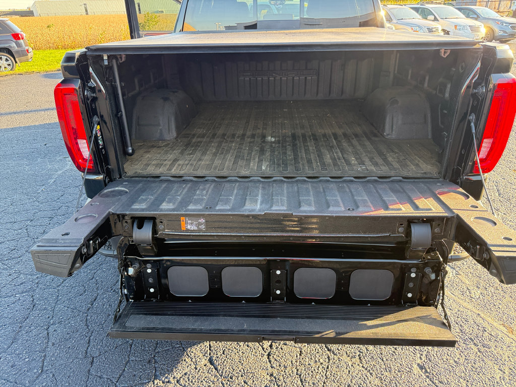 Used 2023 GMC Sierra 1500 Denali w/ Technology Package AWD/4WD image 36