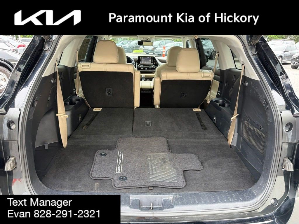 Used 2020 Toyota Highlander XLE FWD image 13